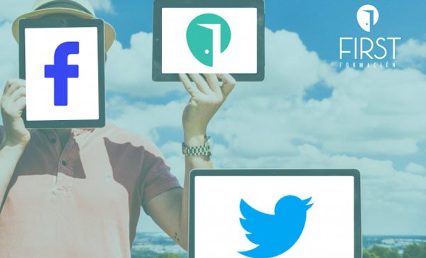 Abril Social en First Formación